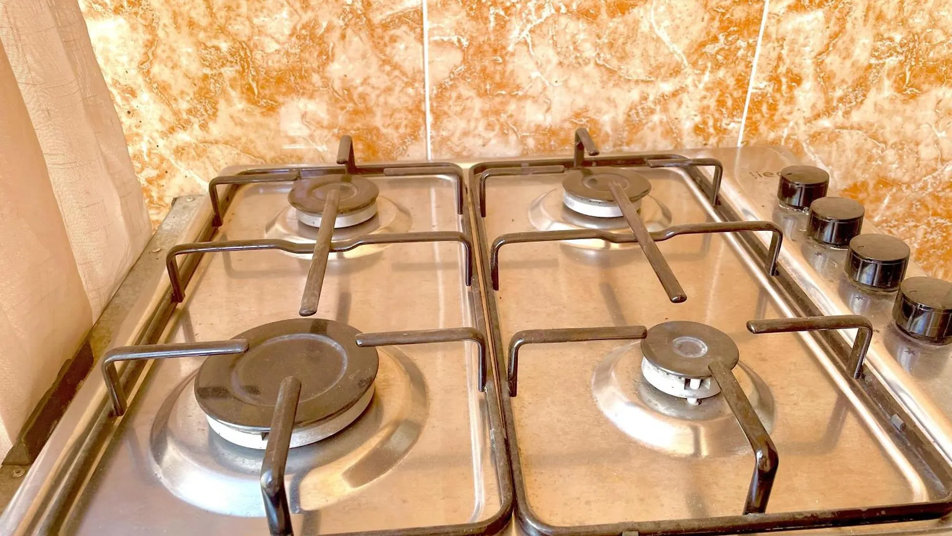 Economical Accommodation In The City Center, Suitable For Travelers Who Don'T Want To Spend Too Much Money, Only 2 Minutes From Shops And Restaurants Agadir Daire
