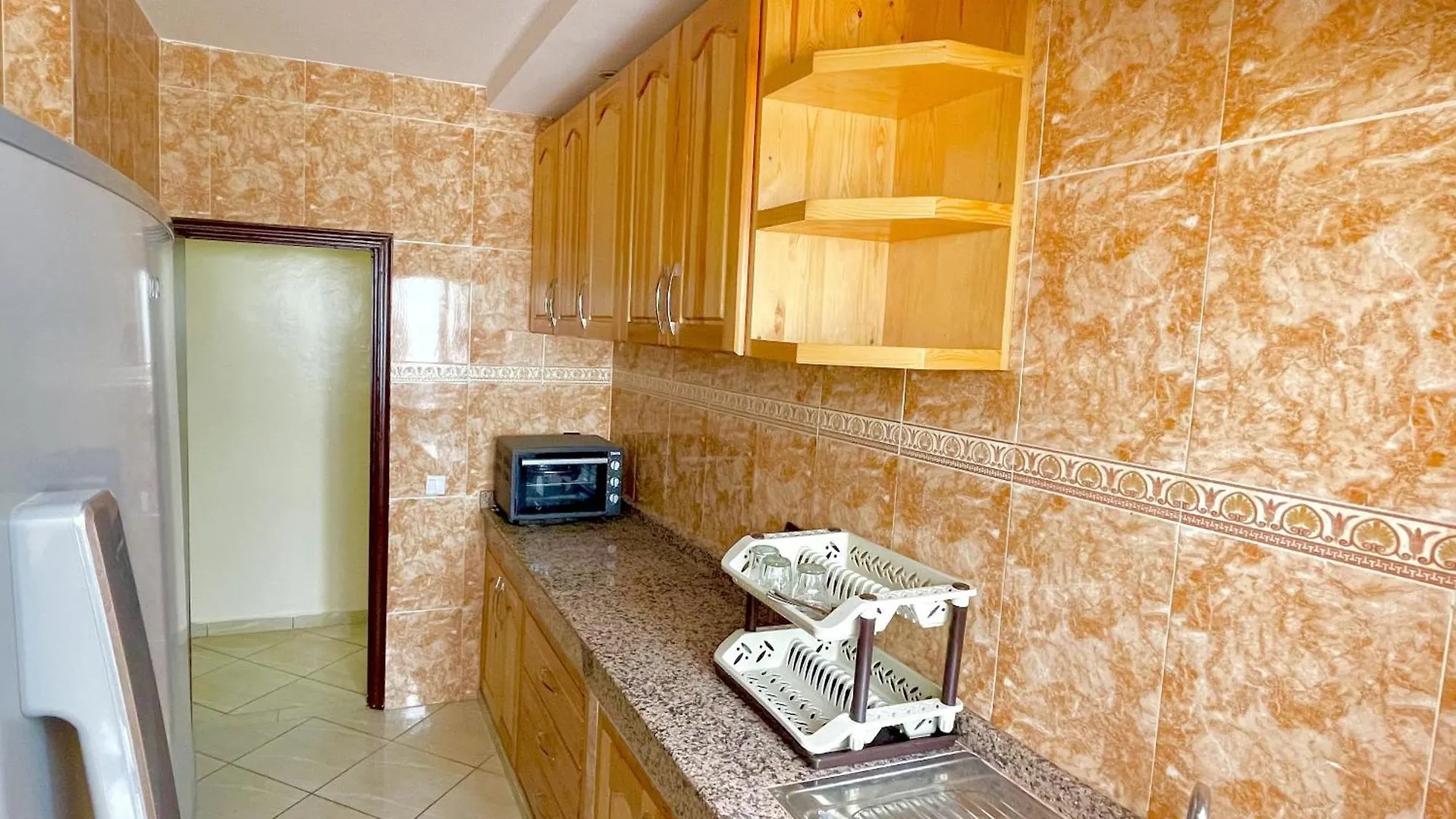 Economical Accommodation In The City Center, Suitable For Travelers Who Don'T Want To Spend Too Much Money, Only 2 Minutes From Shops And Restaurants Agadir Daire