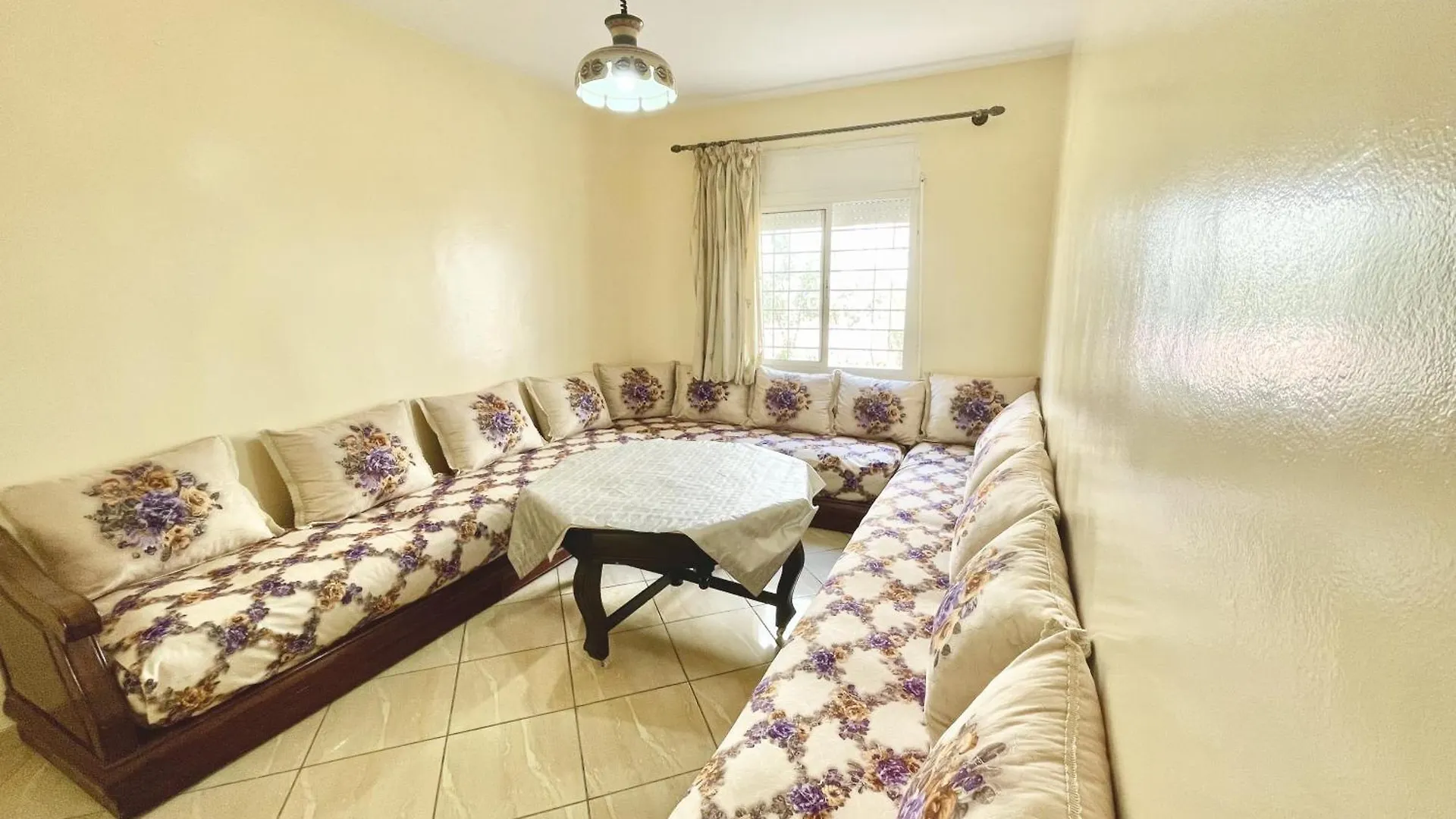 Economical Accommodation In The City Center, Suitable For Travelers Who Don'T Want To Spend Too Much Money, Only 2 Minutes From Shops And Restaurants Αγκαντίρ